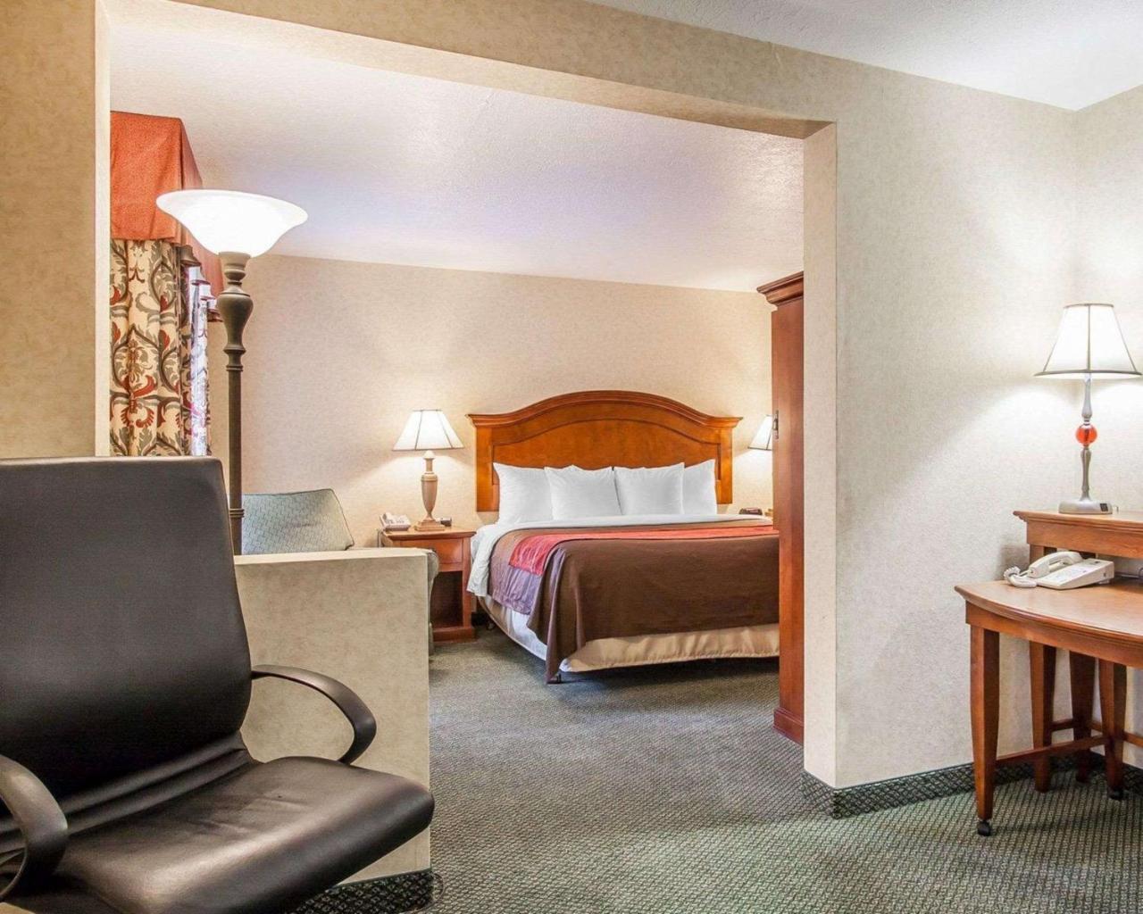 Comfort Inn Conference Center Hillsboro Dış mekan fotoğraf