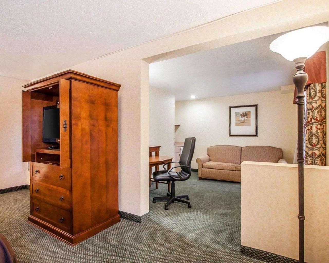 Comfort Inn Conference Center Hillsboro Dış mekan fotoğraf
