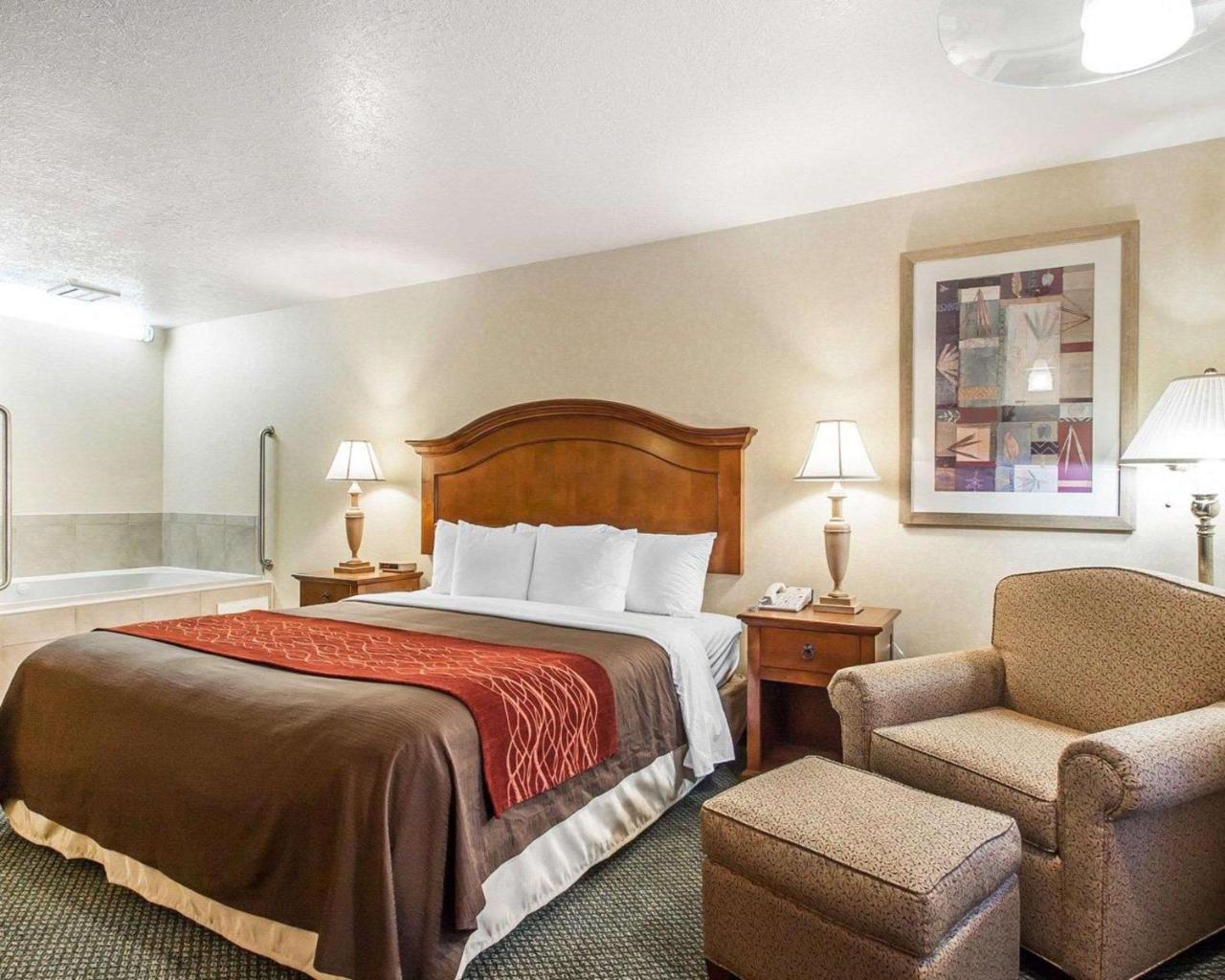 Comfort Inn Conference Center Hillsboro Dış mekan fotoğraf