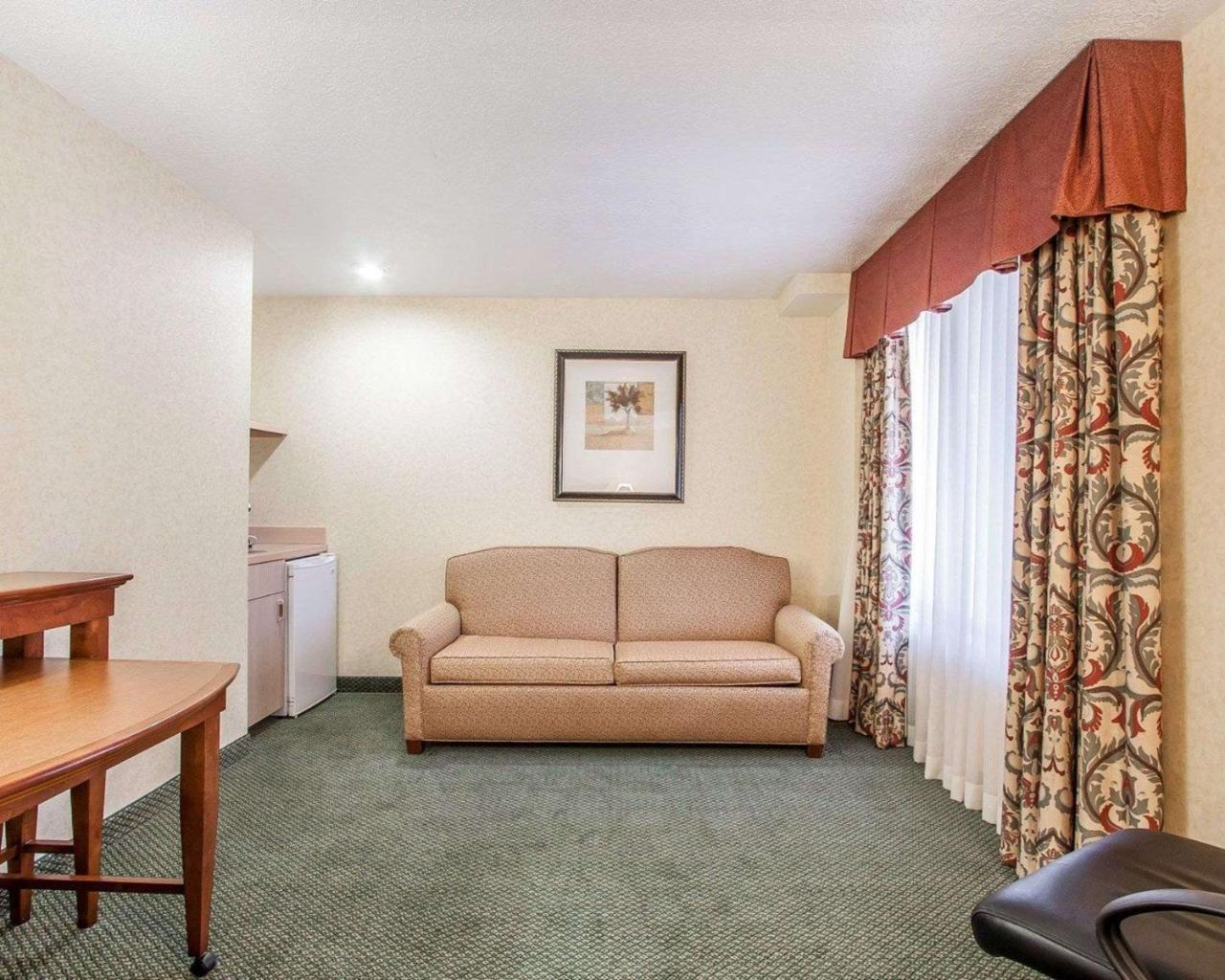 Comfort Inn Conference Center Hillsboro Dış mekan fotoğraf